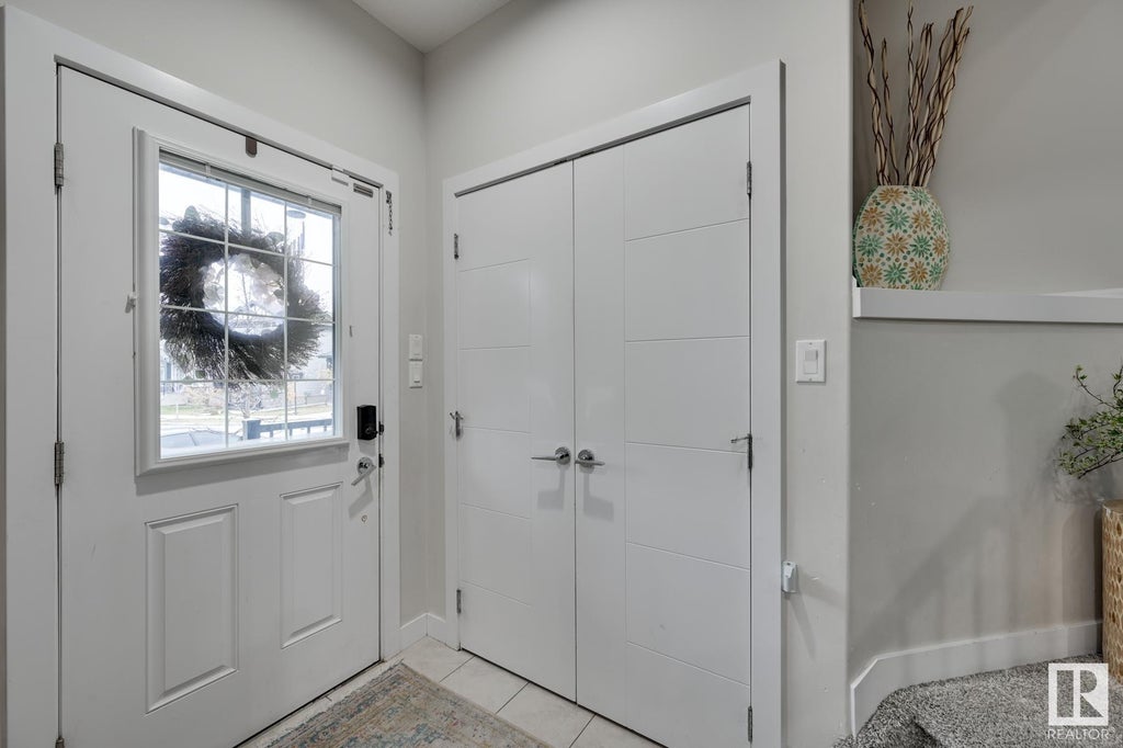 MLS® E4411551 2611 21 Avenue, Edmonton Single Family Home For Sale 584,900