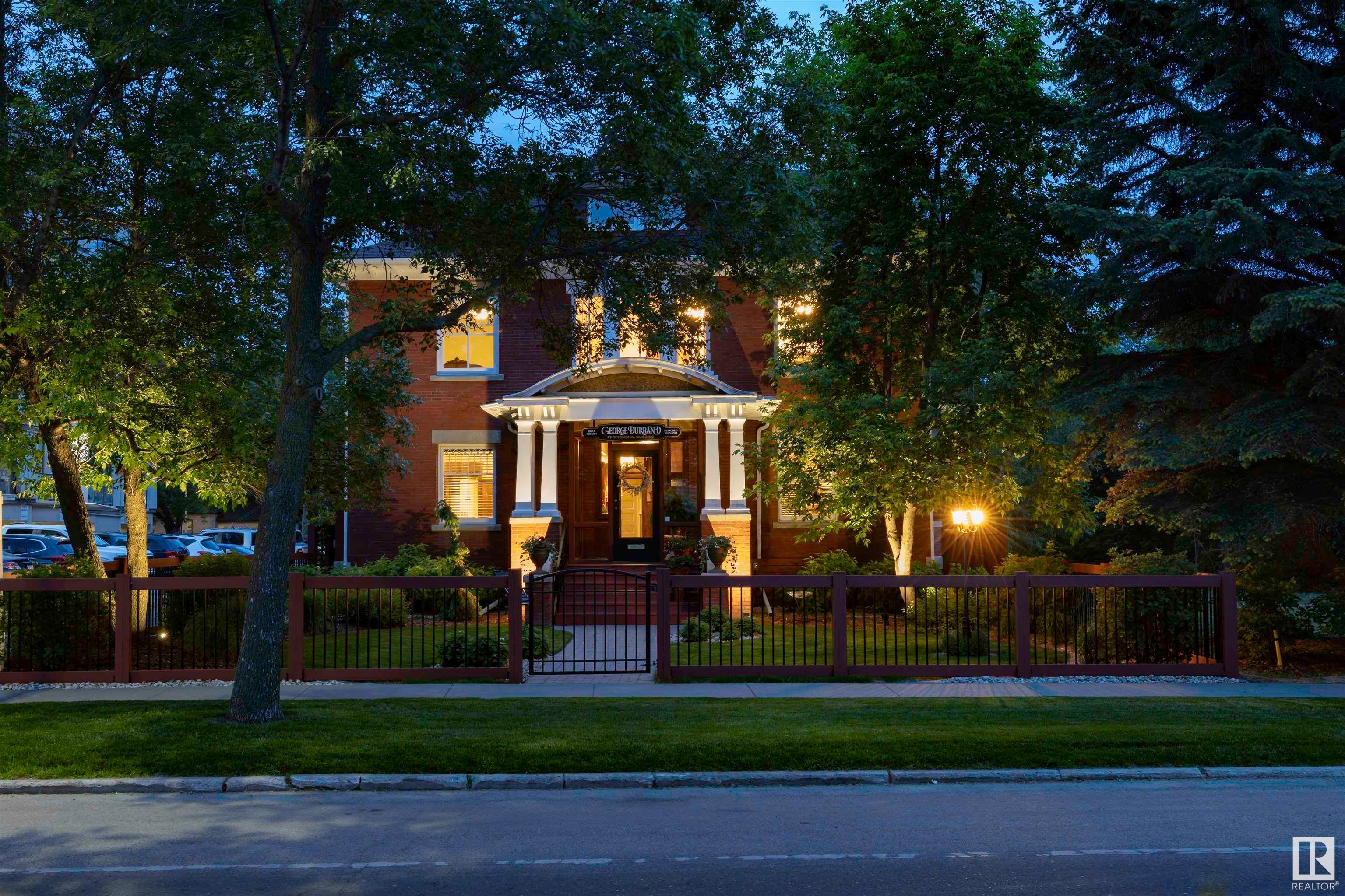 Photo for MLS®# E4418909 - home for sale at 10417 Saskatchewan Drive Northwest, Strathcona, Edmonton AB