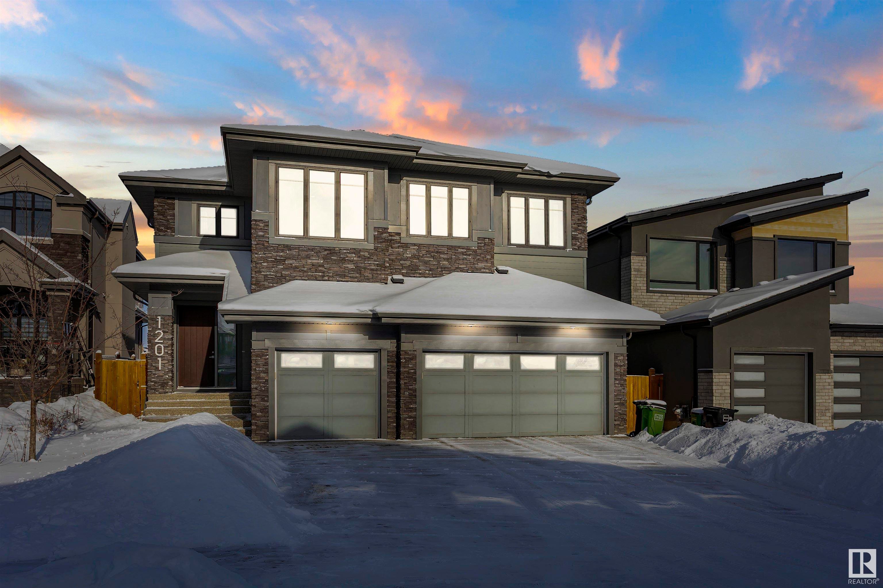 1201 Hainstock Green, Edmonton