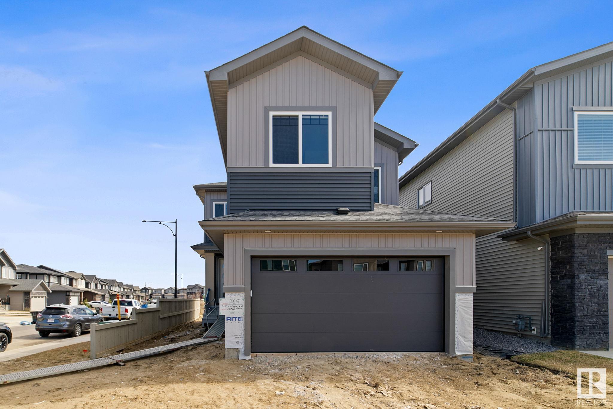1365 Siskin Wynd, Edmonton