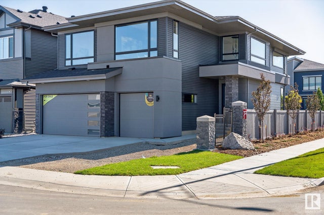 6703 Knox Court, Edmonton