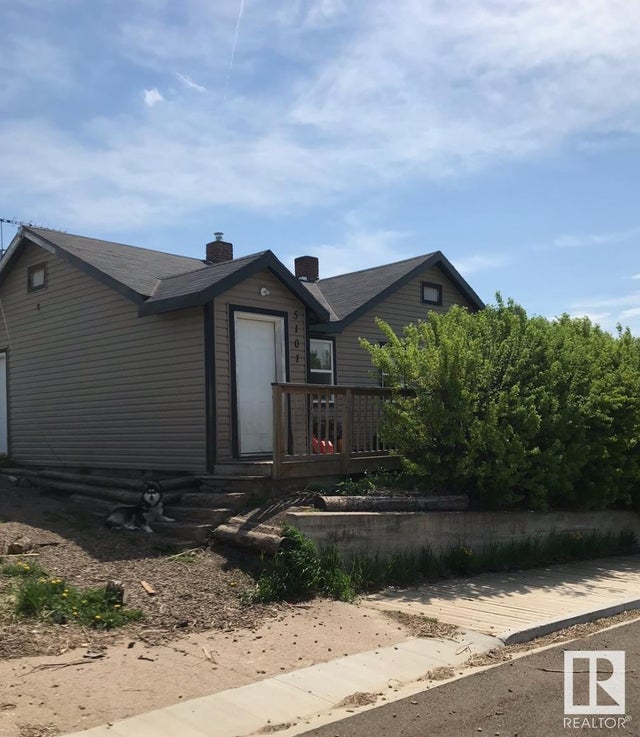 5101 49 Avenue, Myrnam