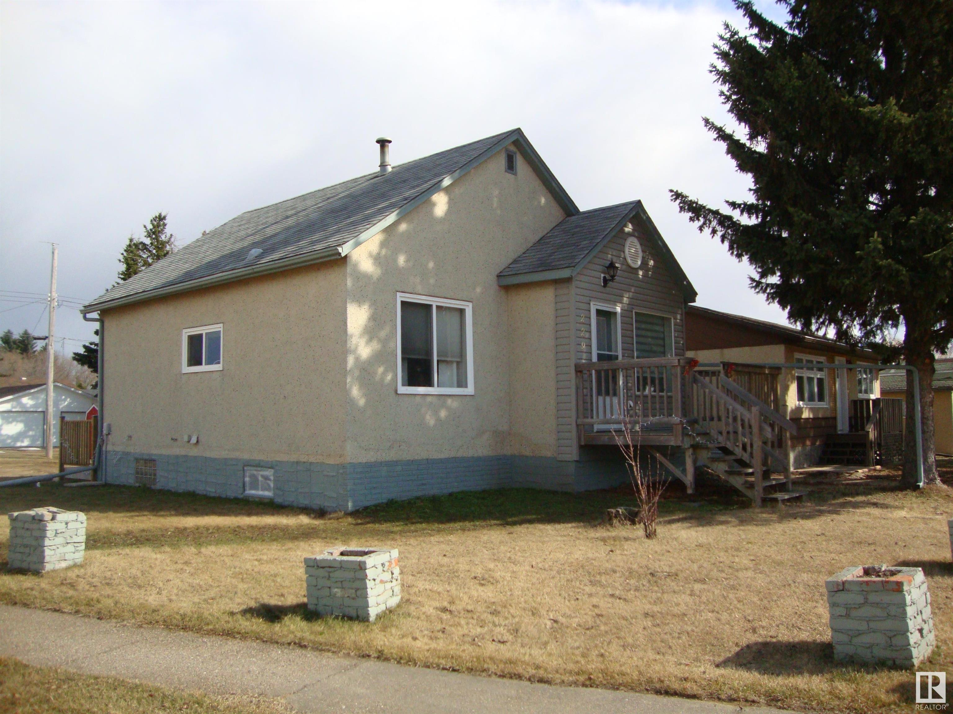 229 6th Street, Thorhild