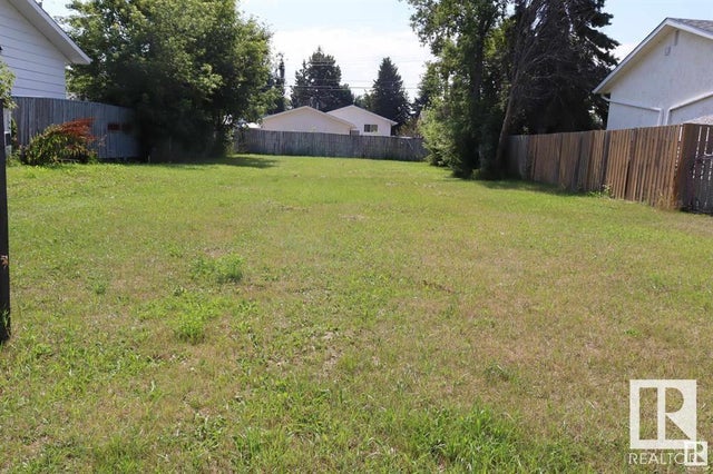 4517 47 Ave, Wetaskiwin