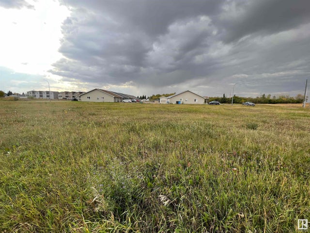 5950 47 Street, Vegreville