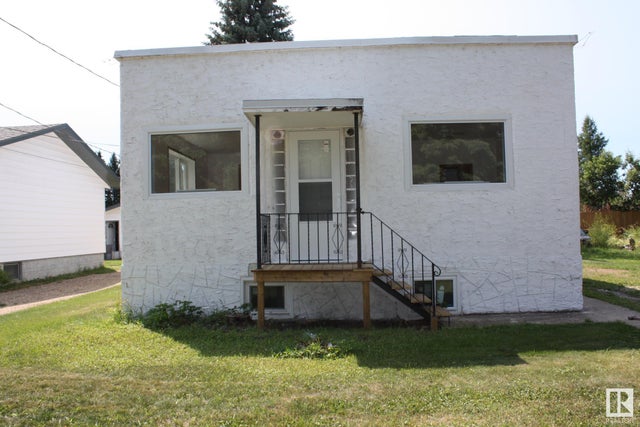 5103 49 A Avenue, Andrew