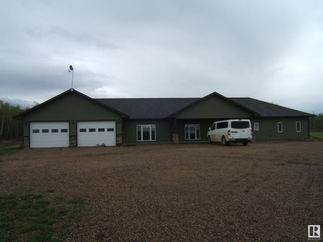11010 Twp Rd 562, Rural St. Paul County