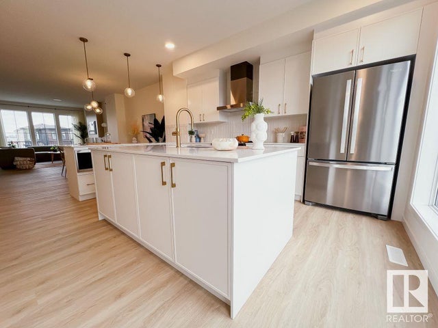 7523 Klapstein Link Sw, Edmonton