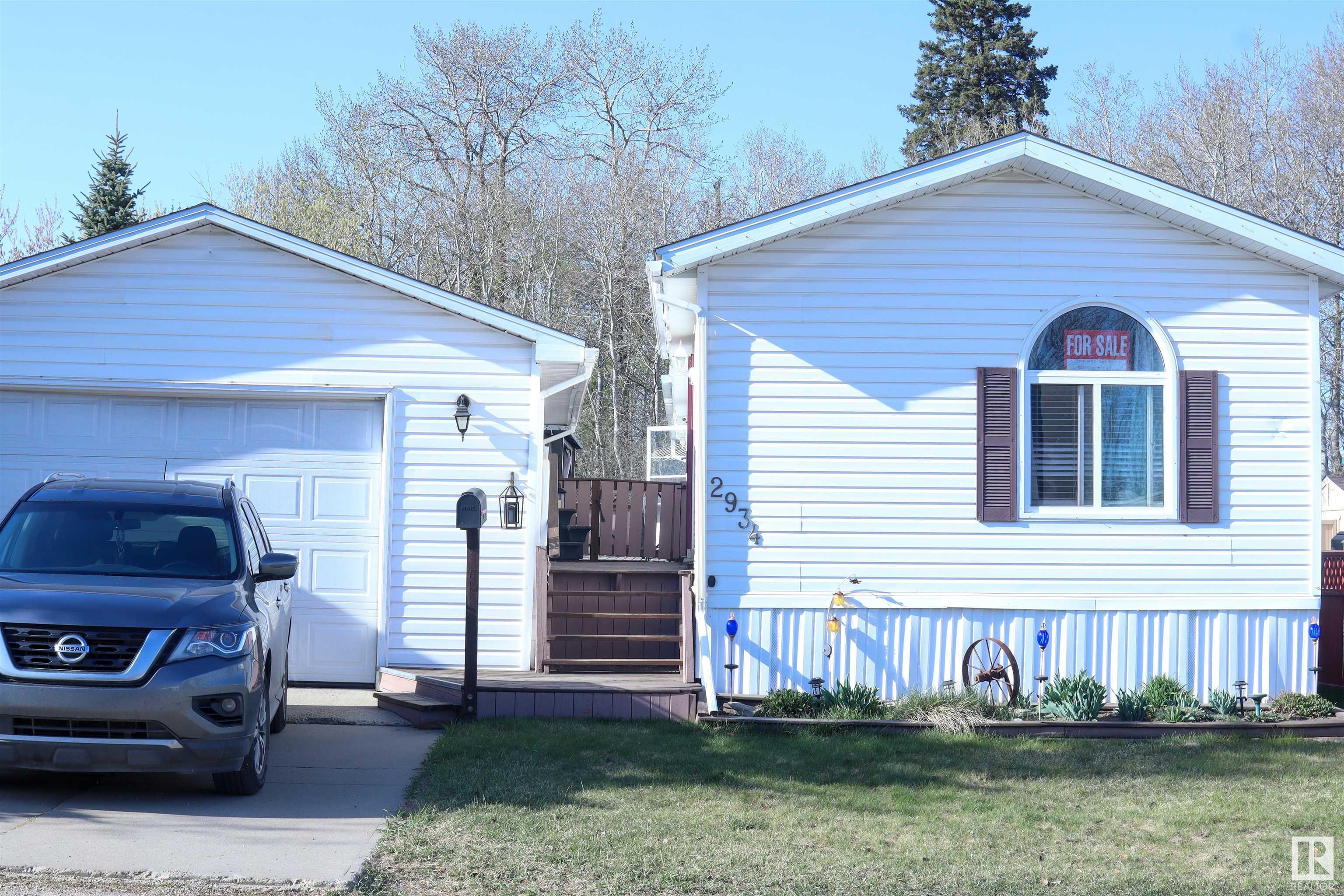 2934 Lakewood Rd Nw, Edmonton