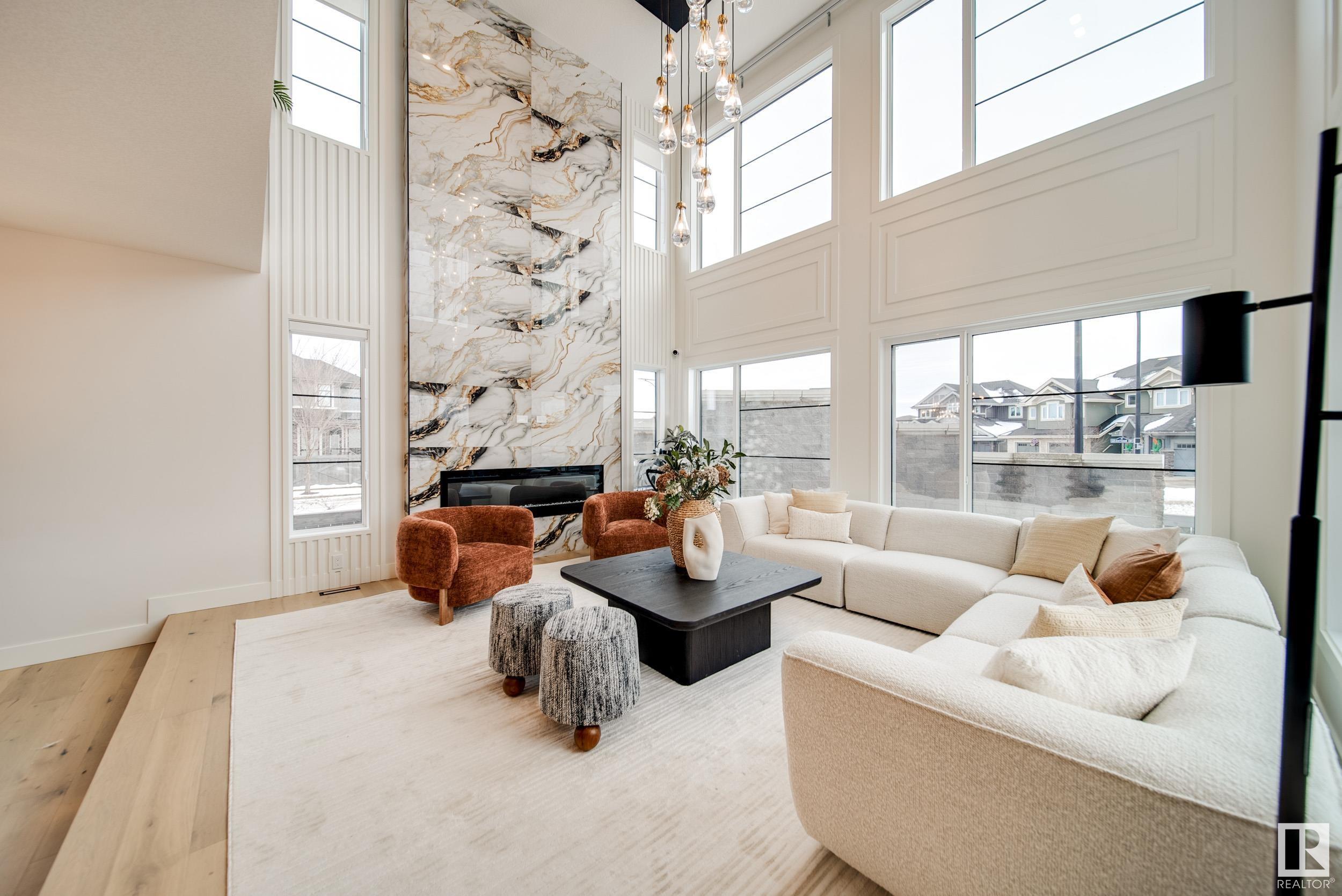 4015 Ginsburg Crescent, Edmonton