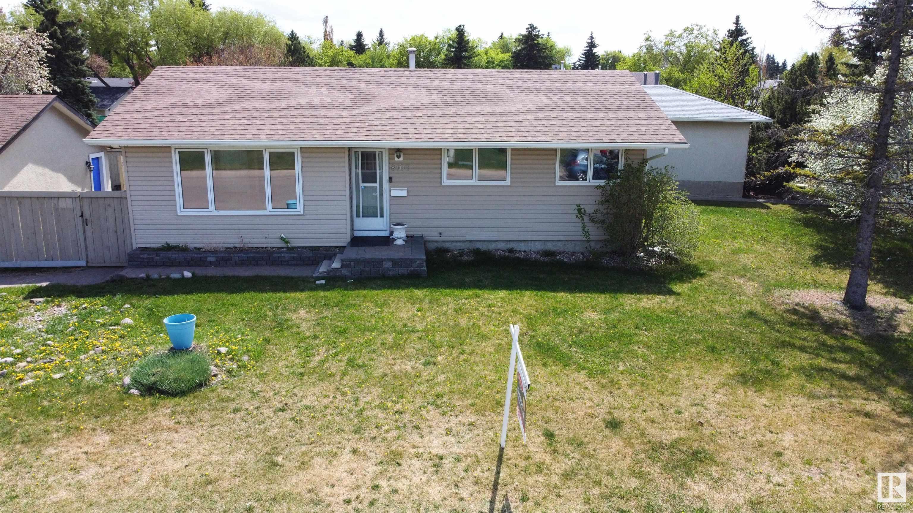 8107 22 Avenue, Edmonton