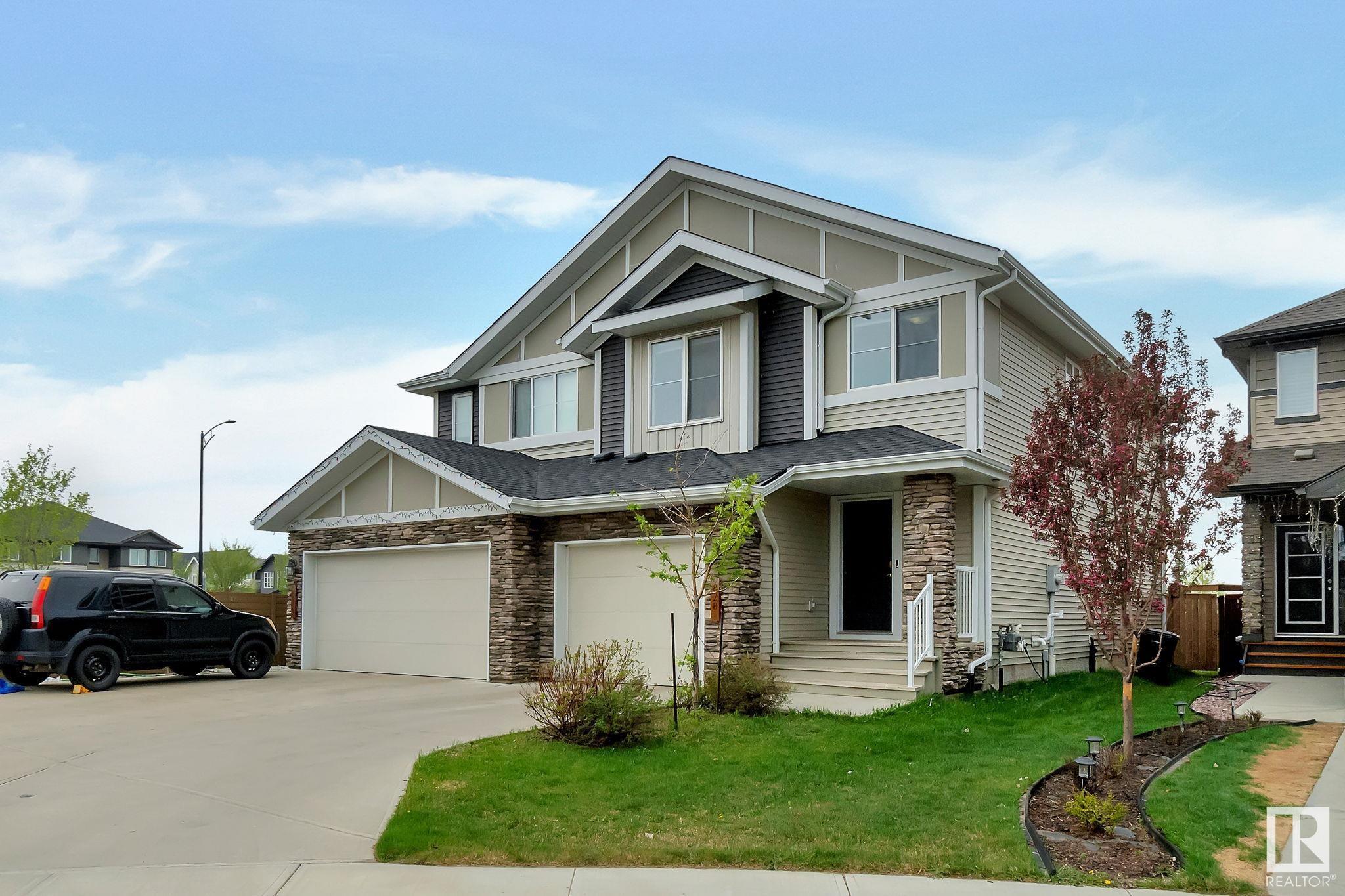 828 Cavanagh Heath, Edmonton