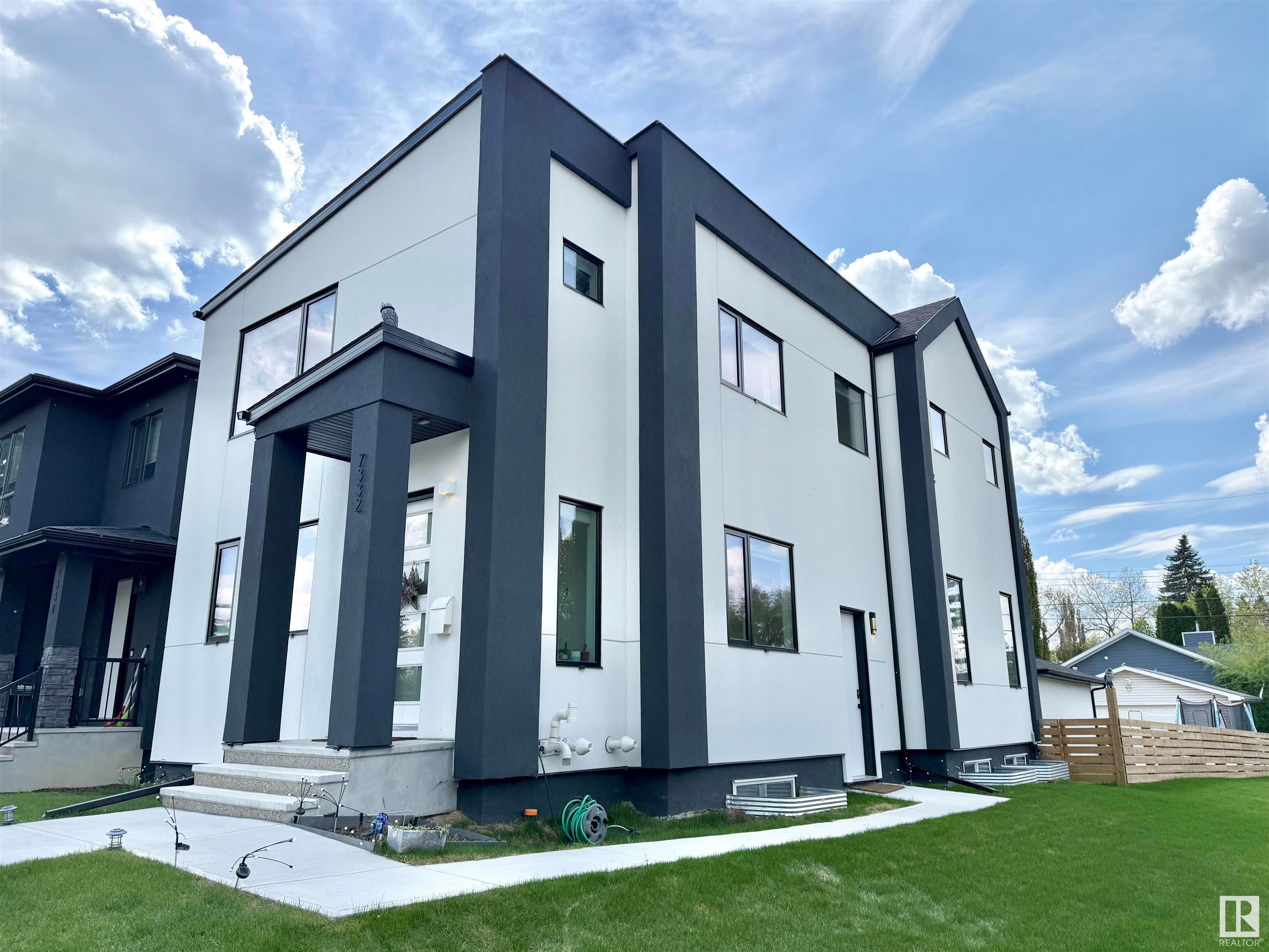 7332 118 Street, Edmonton