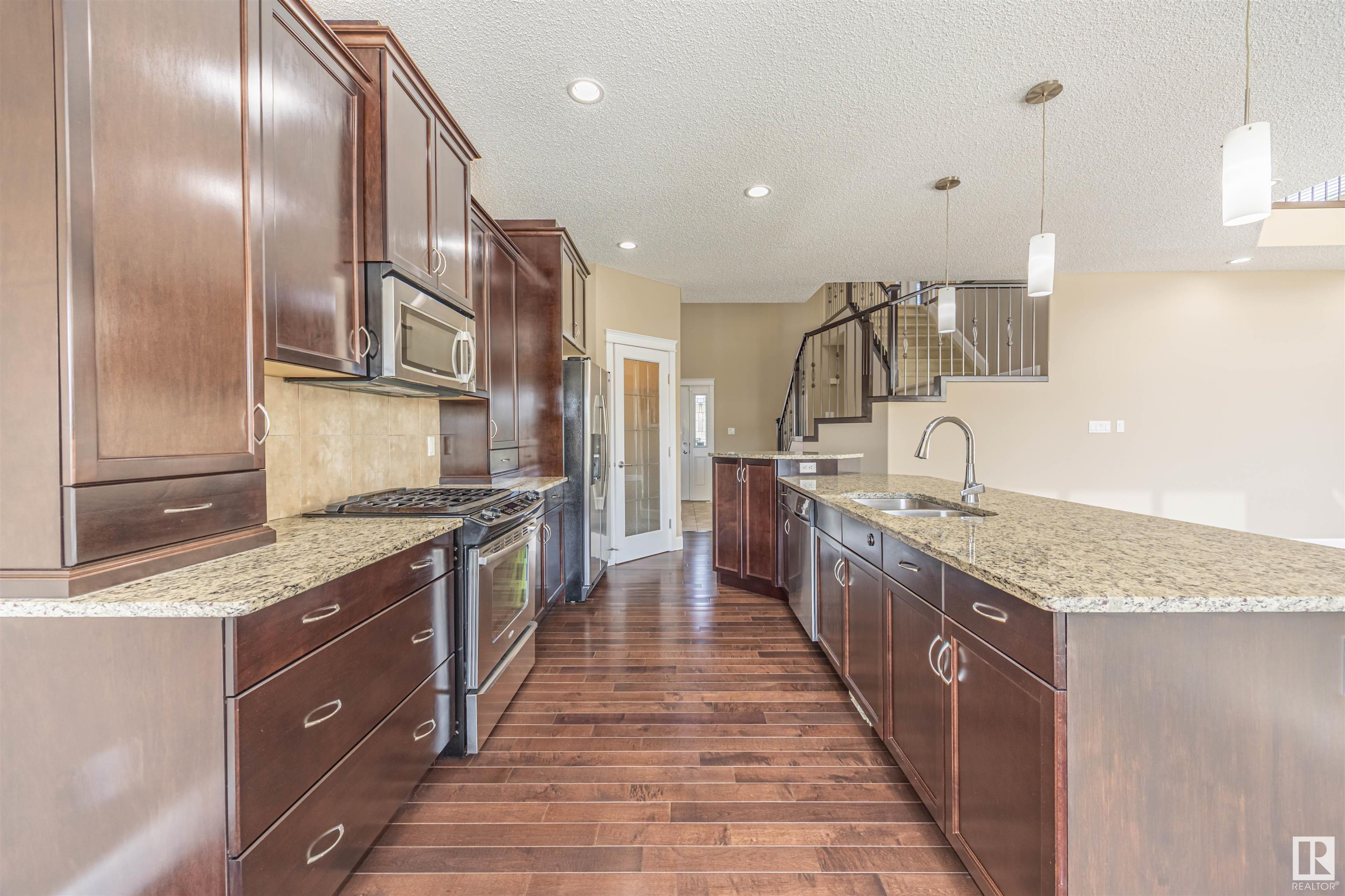 3527 Claxton Crescent, Edmonton