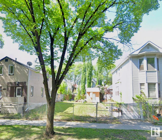 10858 92 Street Nw, Edmonton