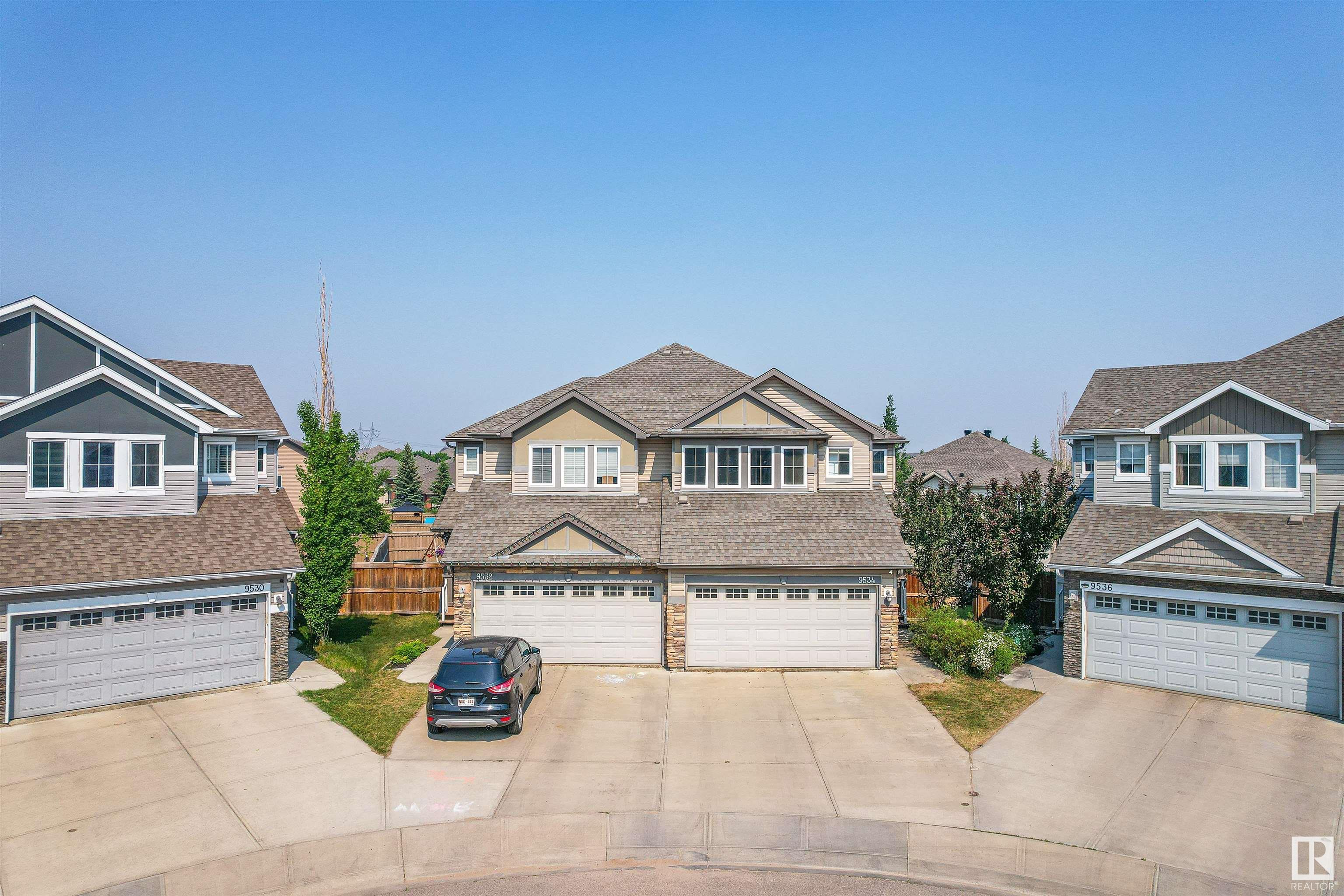 9534 Simpson Court, Edmonton