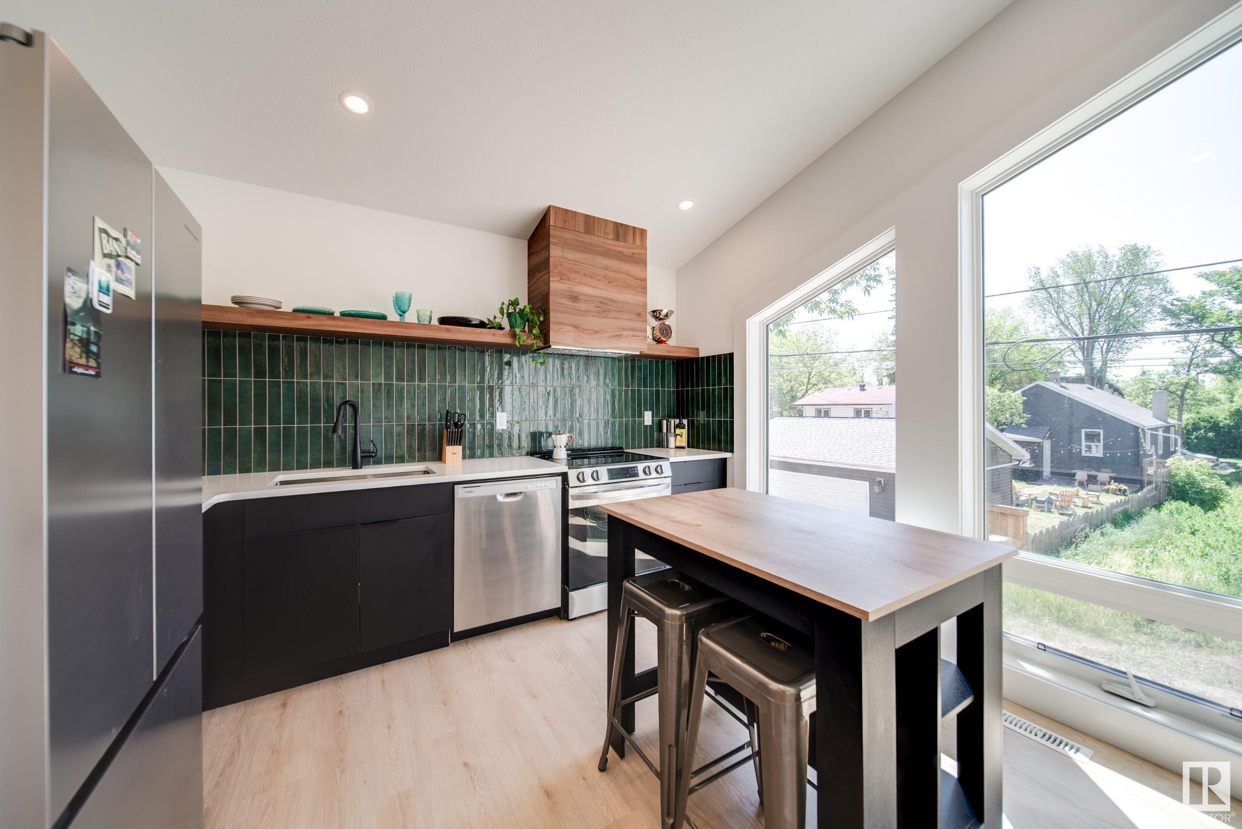 10711 76 Avenue, Edmonton