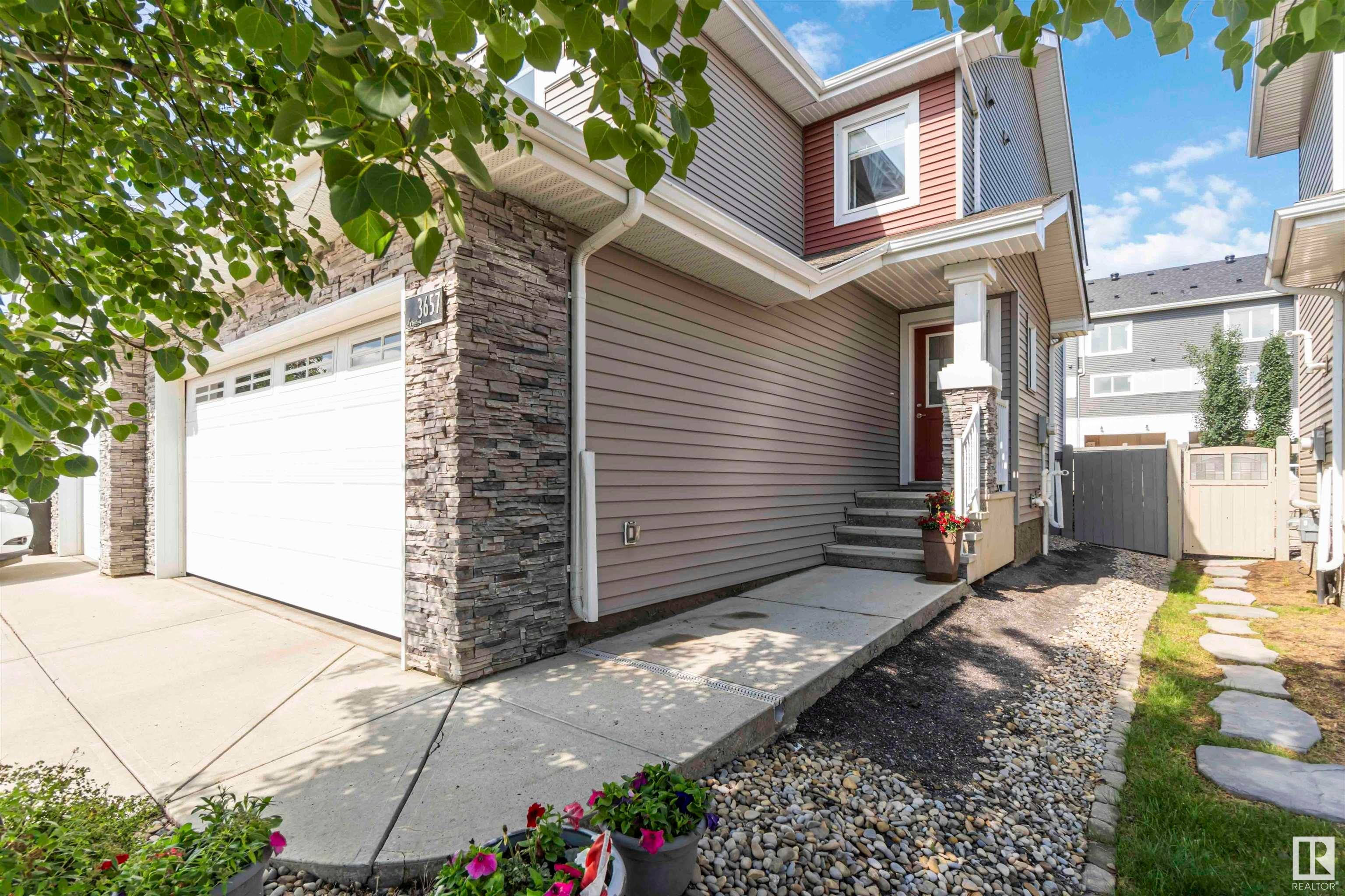 3657 Hummingbird Way, Edmonton