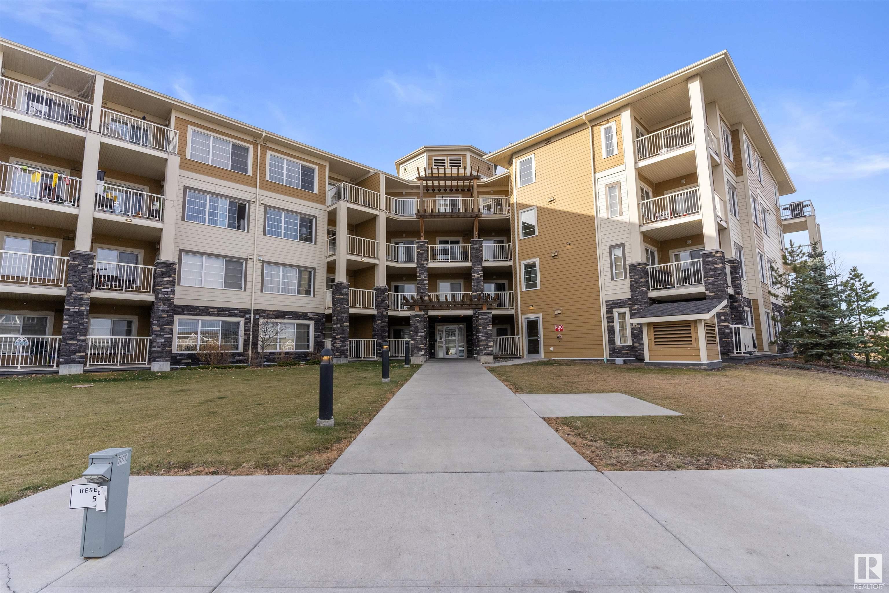 Condo / Townhouse Home for Sale in Edmonton, AB