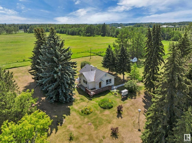 2137 Twp Road 490, Rural Leduc County