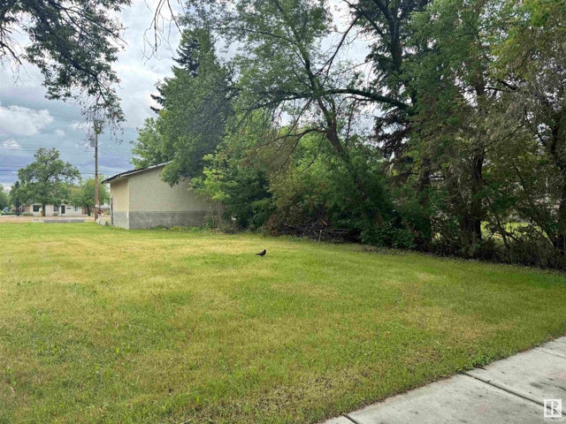 4709 51 Avenue, Wetaskiwin