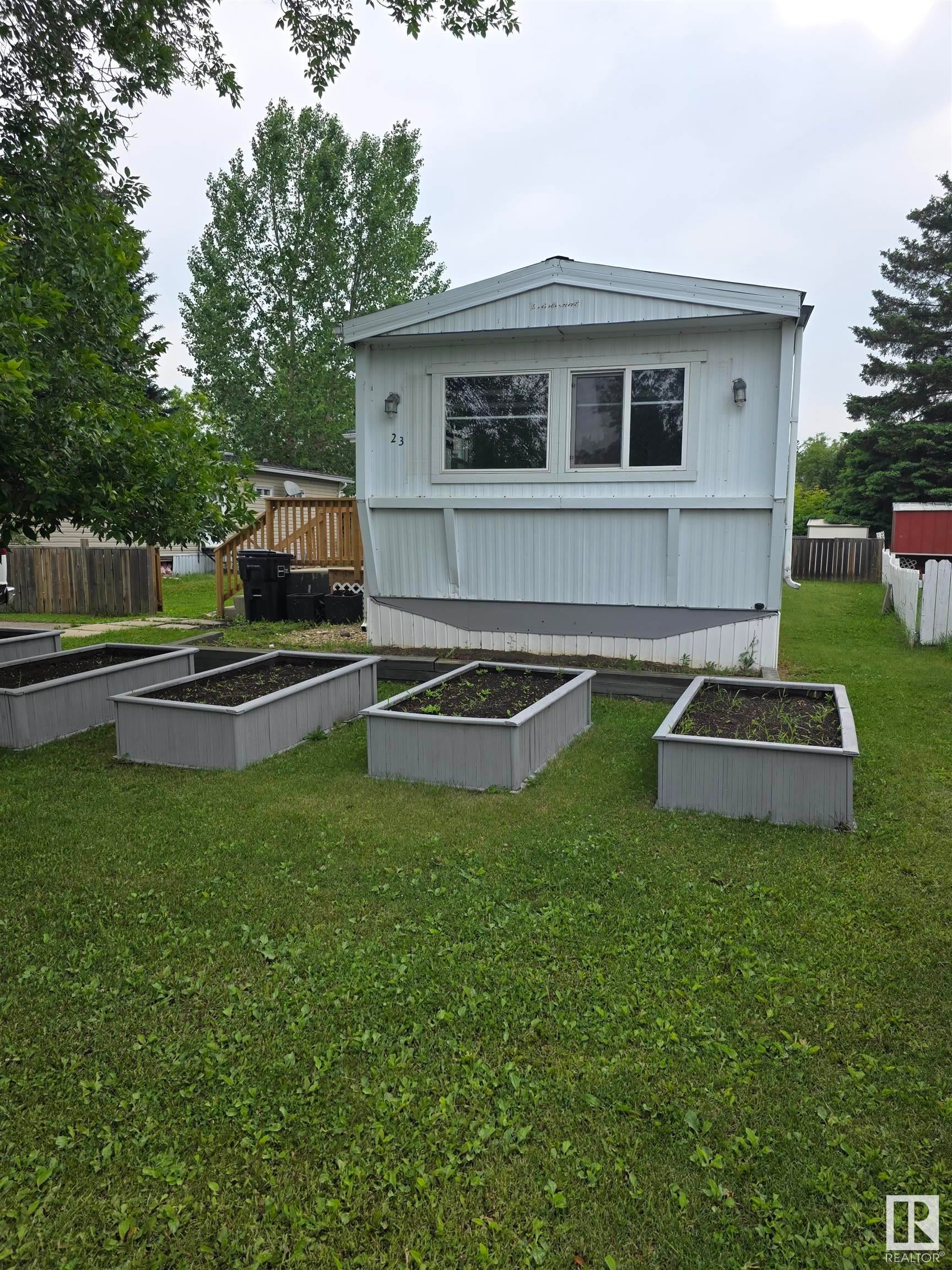 23 Cliff Crescent, Edmonton