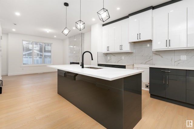 3105 Magpie Way, Edmonton