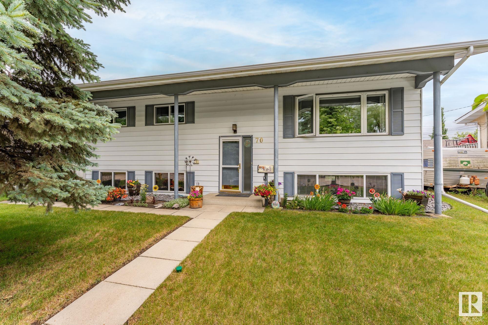 70 Huron Street, Devon