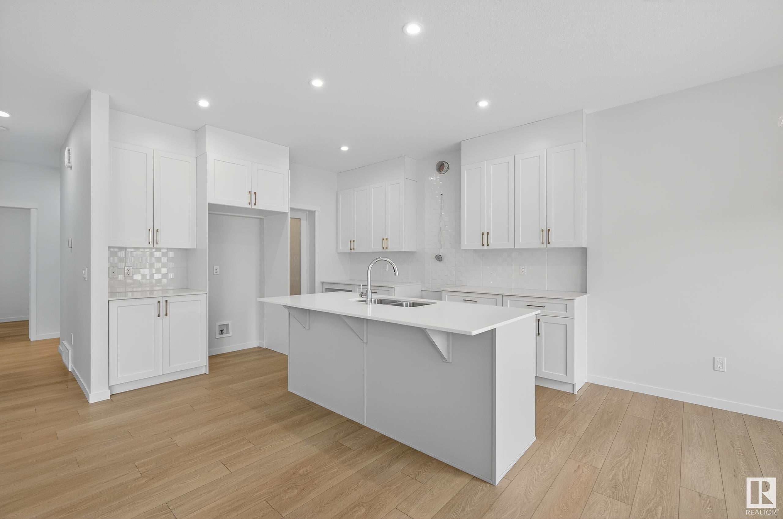 17324 7 Street, Edmonton