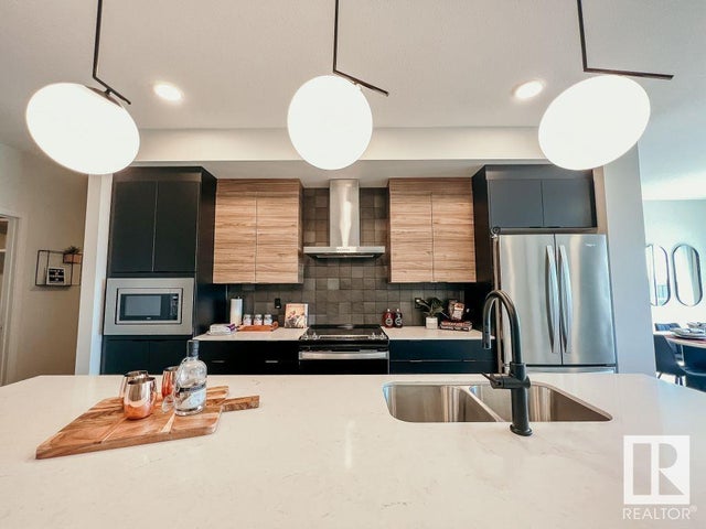 312 30 Street Sw, Edmonton
