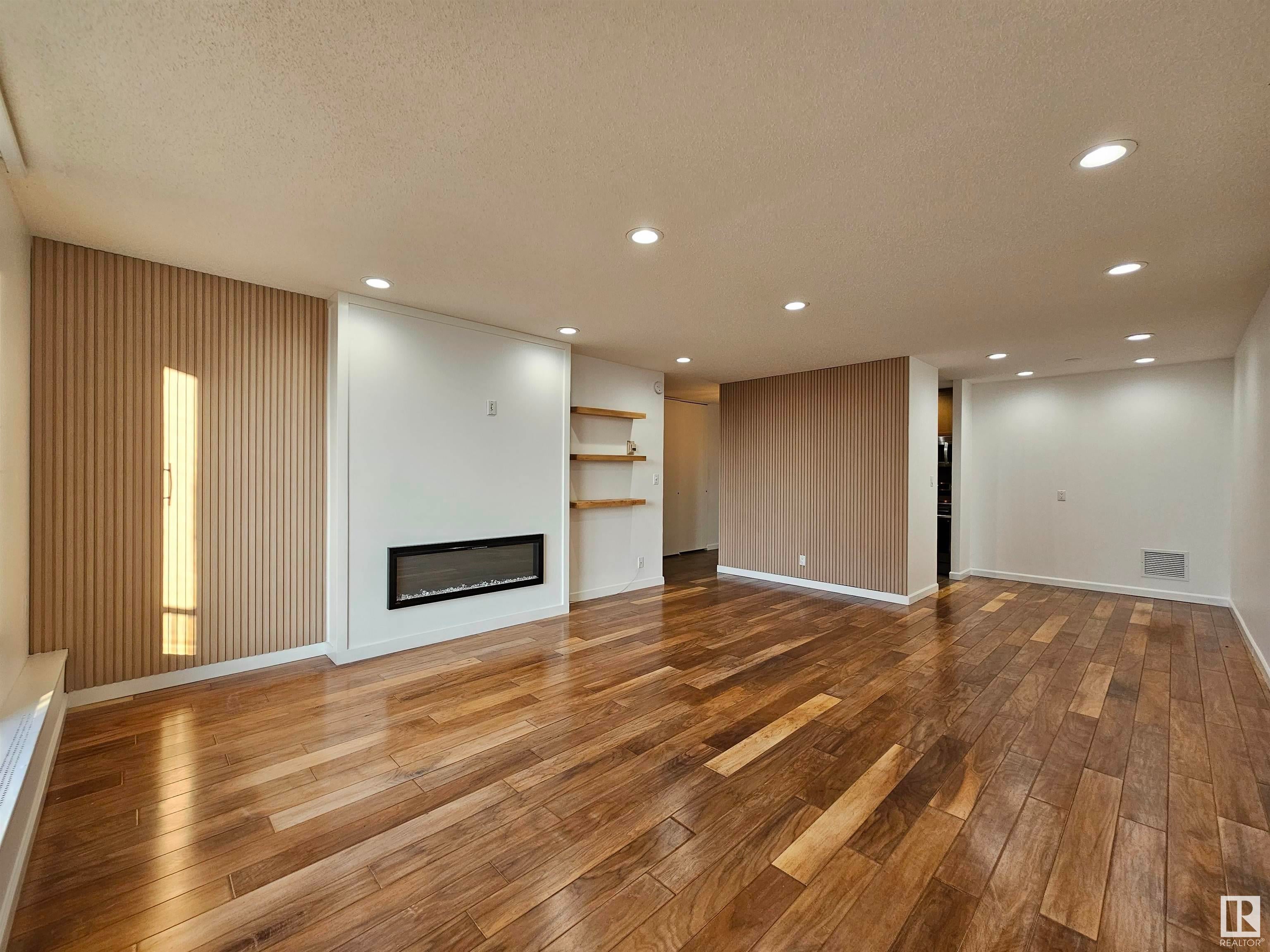 907 11307 99 Avenue, Edmonton