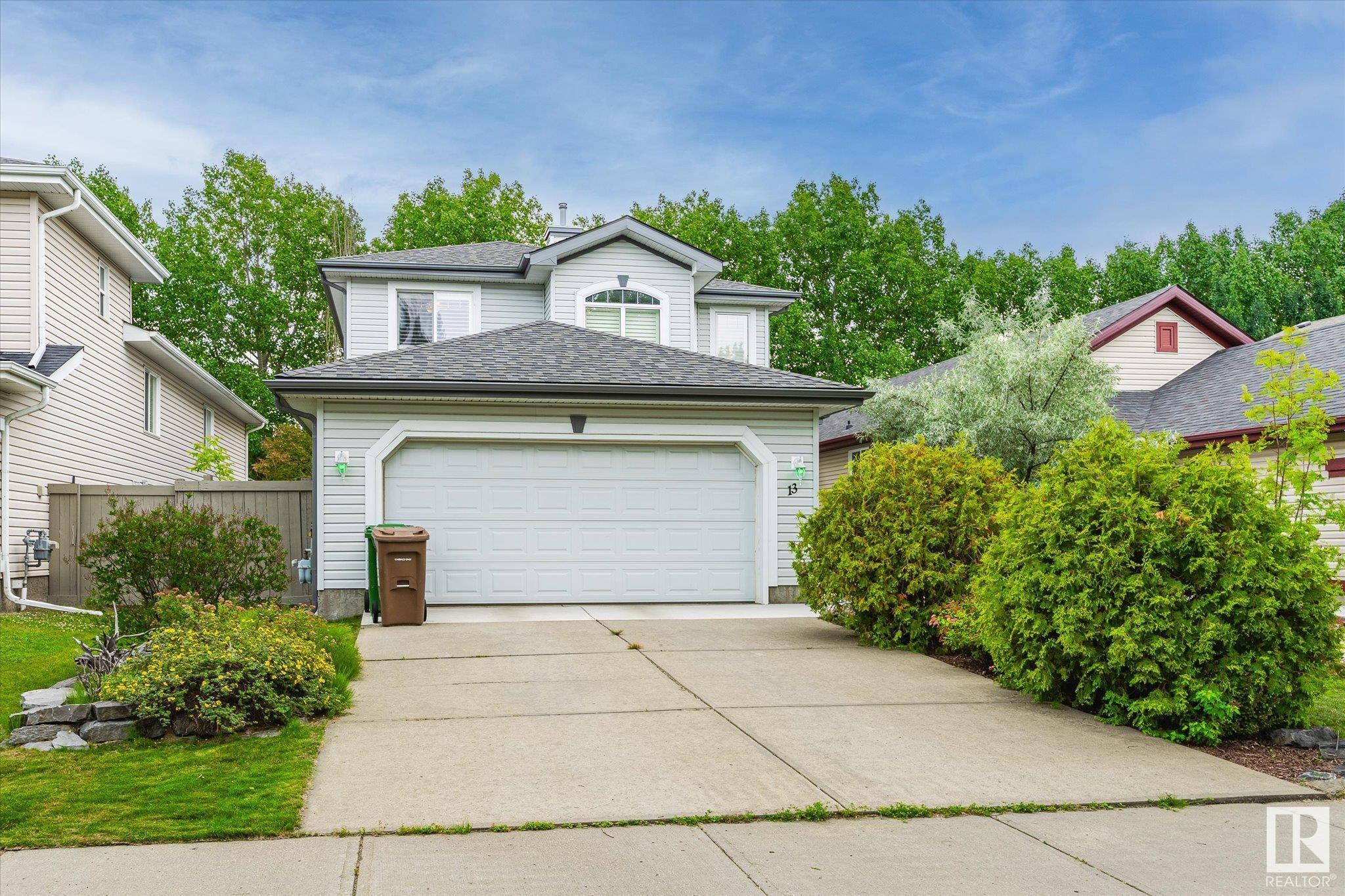 13 English Way, St. Albert