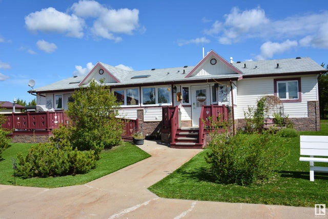 5044 & 5052 North Avenue, Swan Hills
