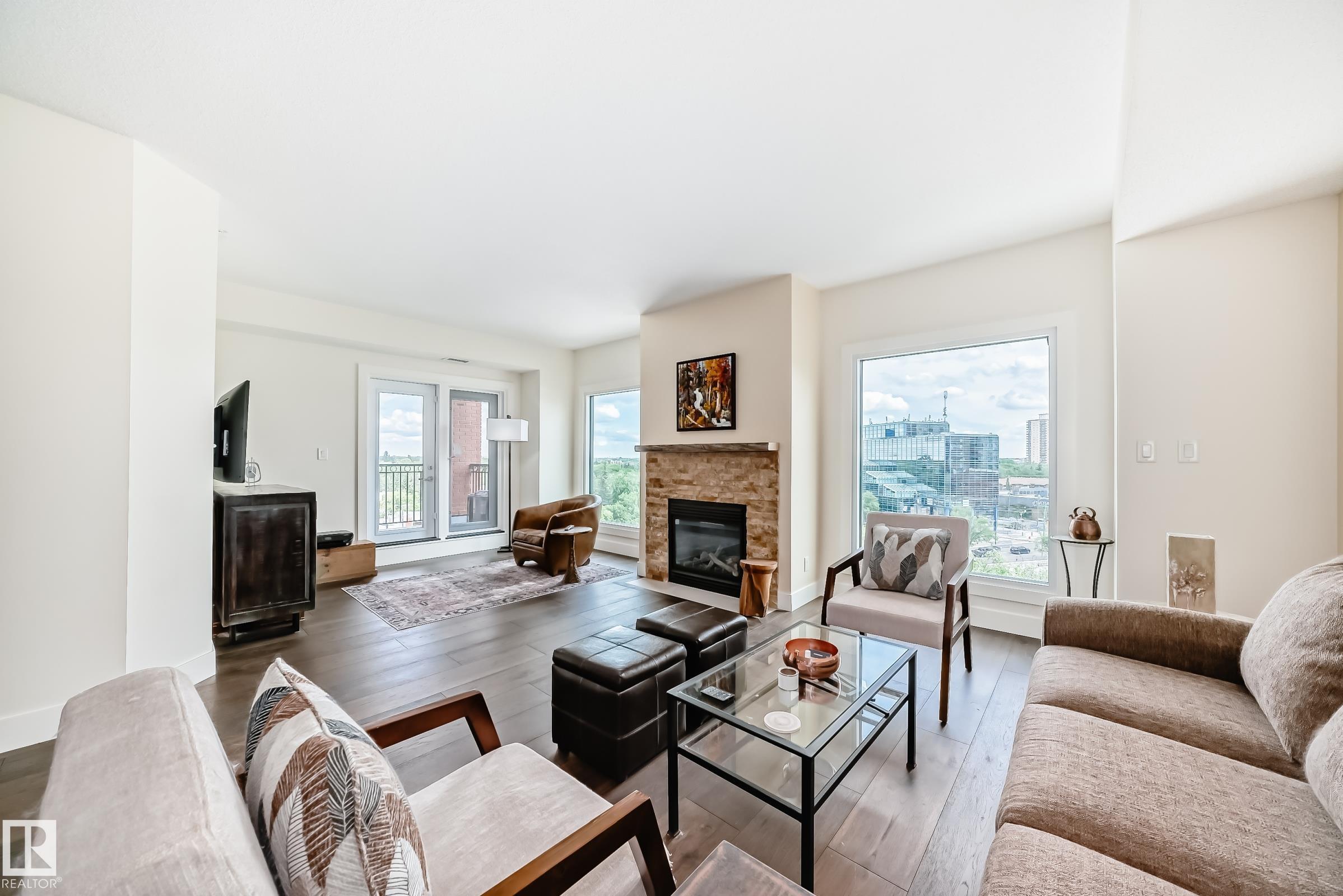 Photo of Listing #E4449350