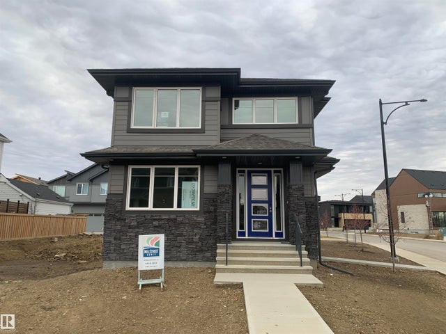 6704 Crawford Way, Edmonton