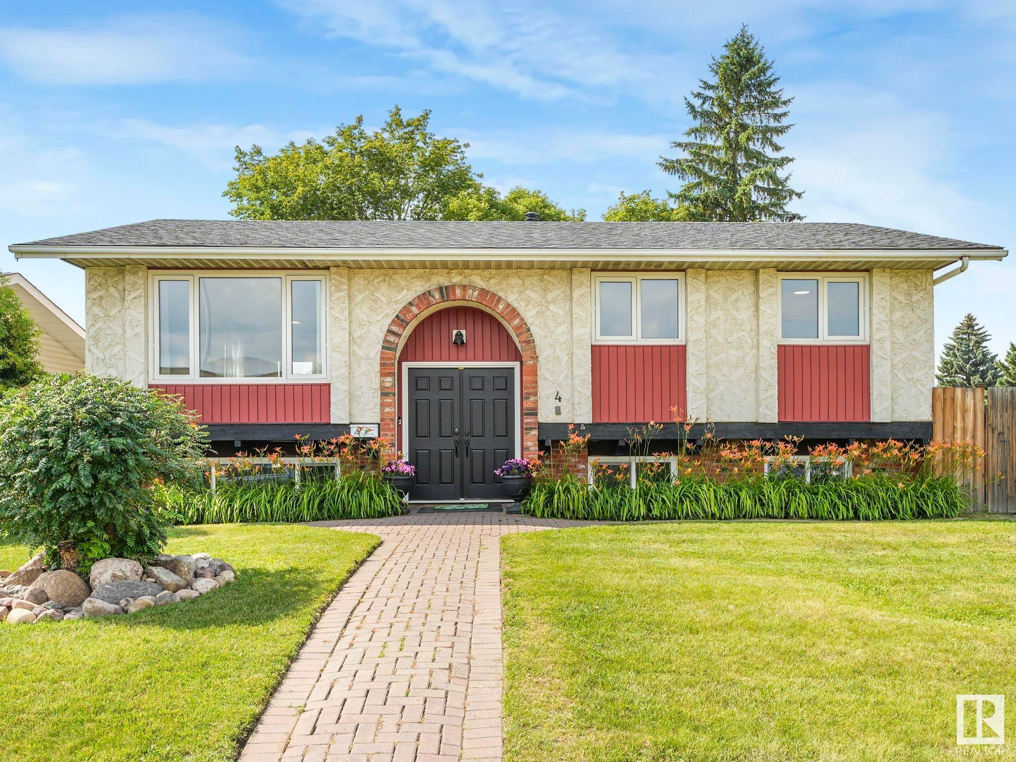 4 Harrow Circle, Edmonton