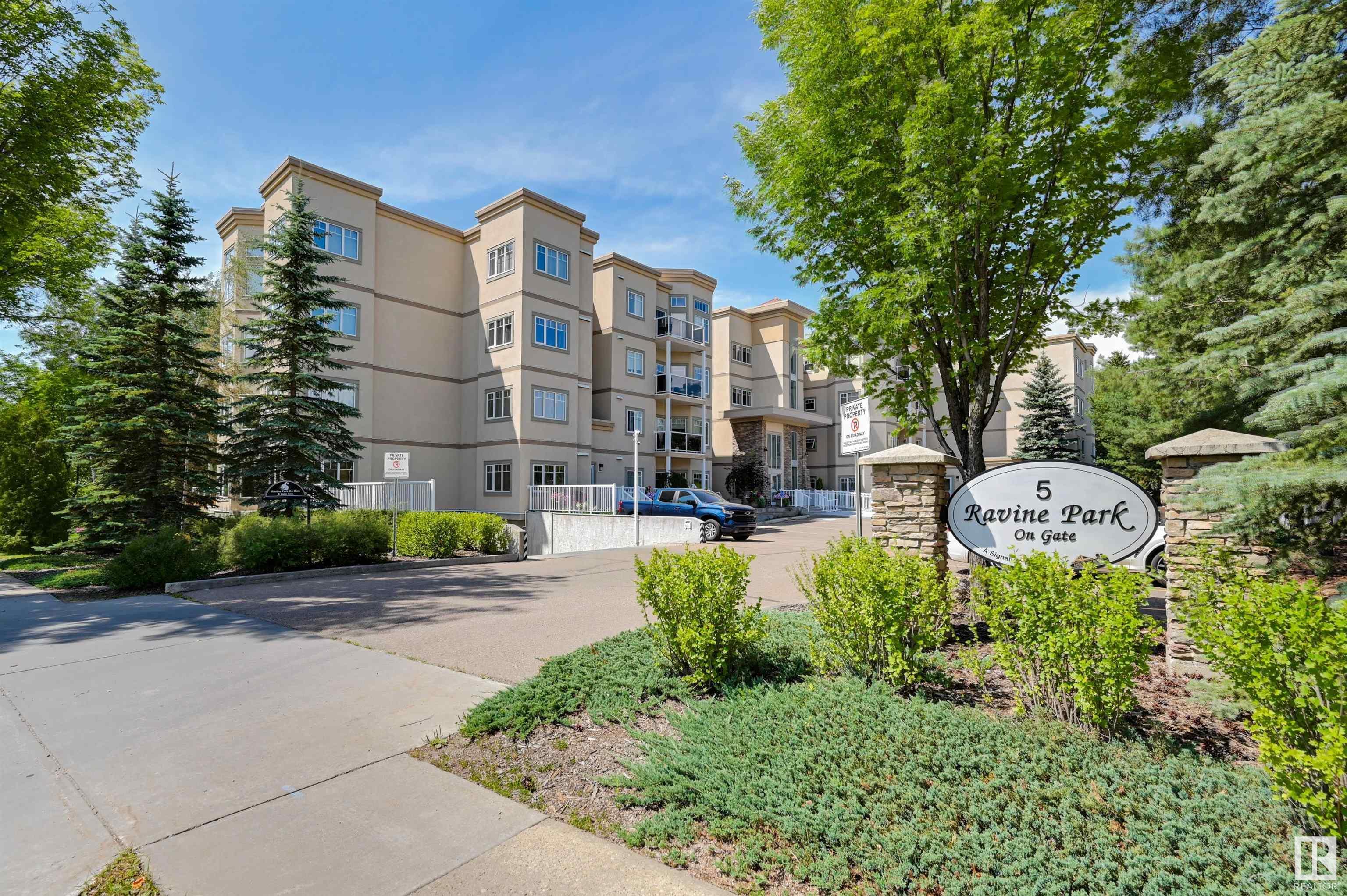 402 5 Gate Avenue, St. Albert