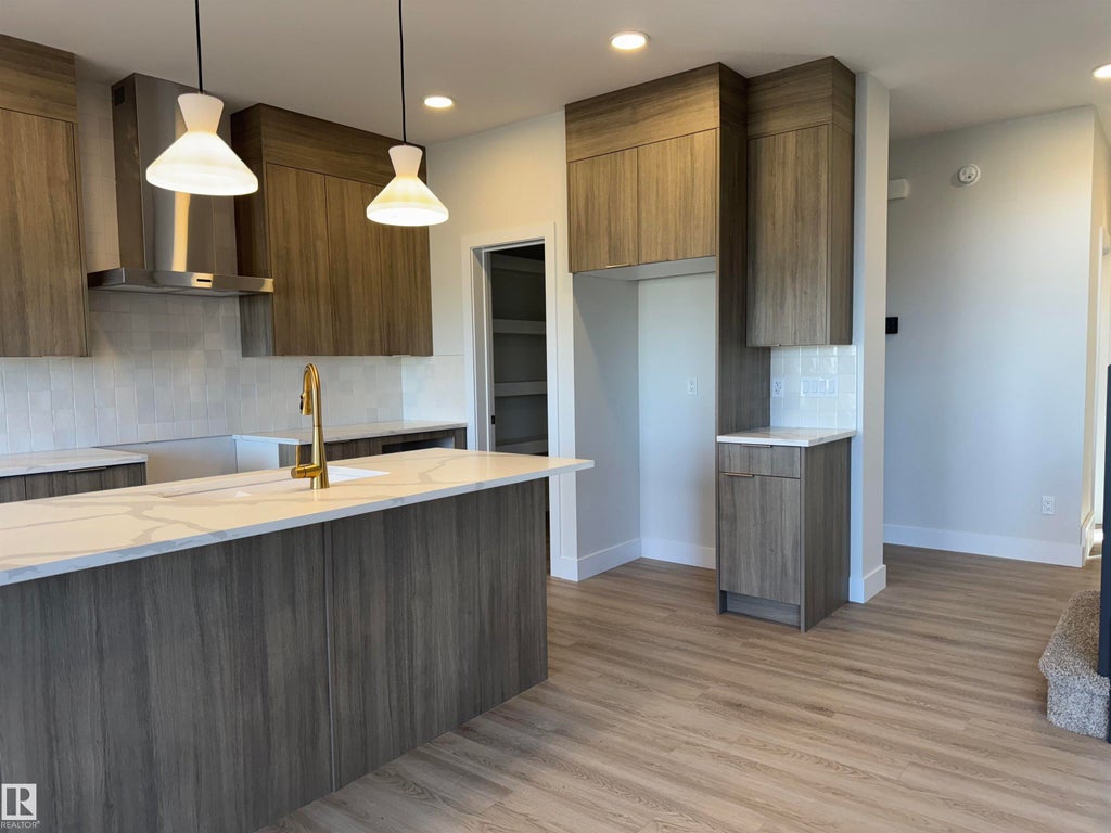 3316 Roy Brown Way Nw, Edmonton