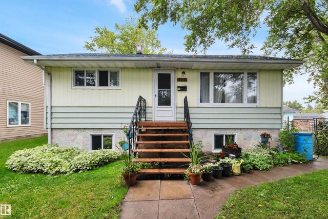 4721 49 Avenue, Wetaskiwin