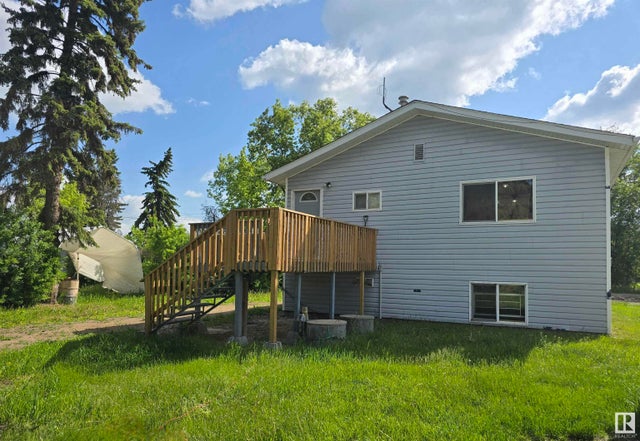 4805 50 Street, Pibroch