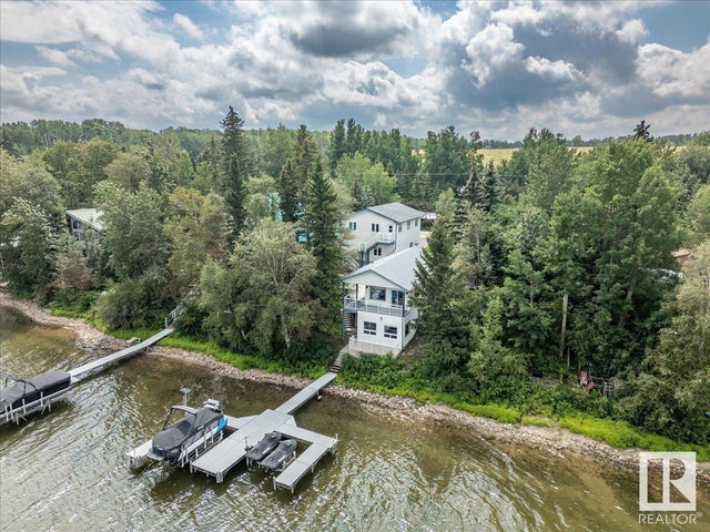 239 Lakeshore Drive, Rural Wetaskiwin County