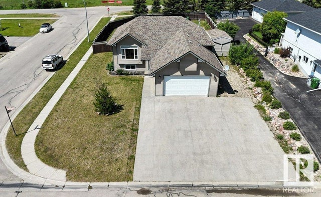 916 62a Street, Edson