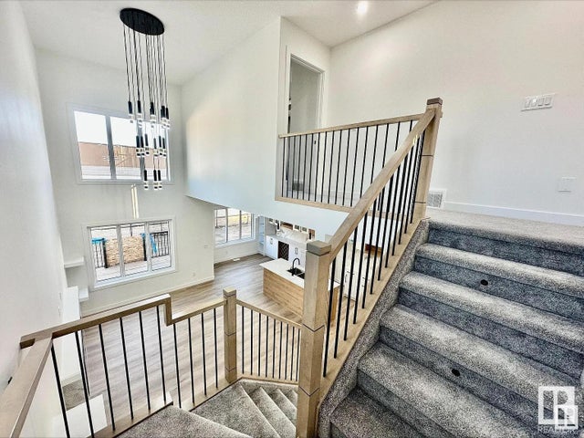 Devon Real Estate Listing: 38 Astoria Place, Devon