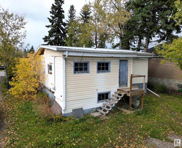 4615 4 Avenue, Edson