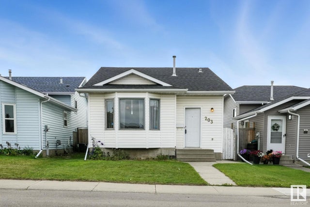 203 Kirkwood Avenue, Edmonton