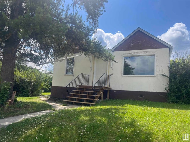 4811 48 Ave, Evansburg