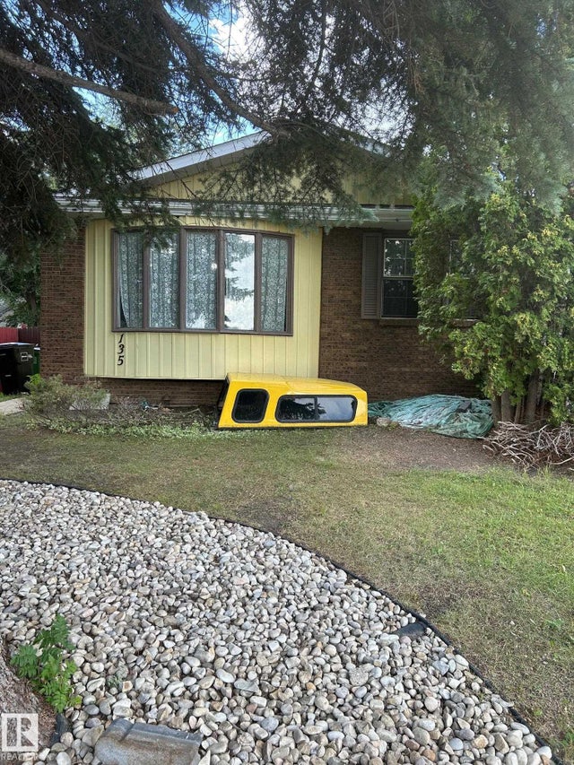 135 Humberstone Road Nw, Edmonton