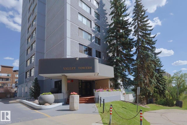 702 9923 103 Street Nw, Edmonton