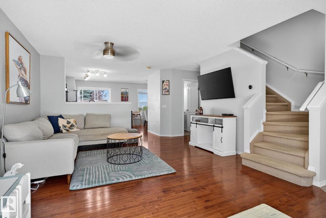 32 2051 Towne Centre Boulevard Nw, Edmonton