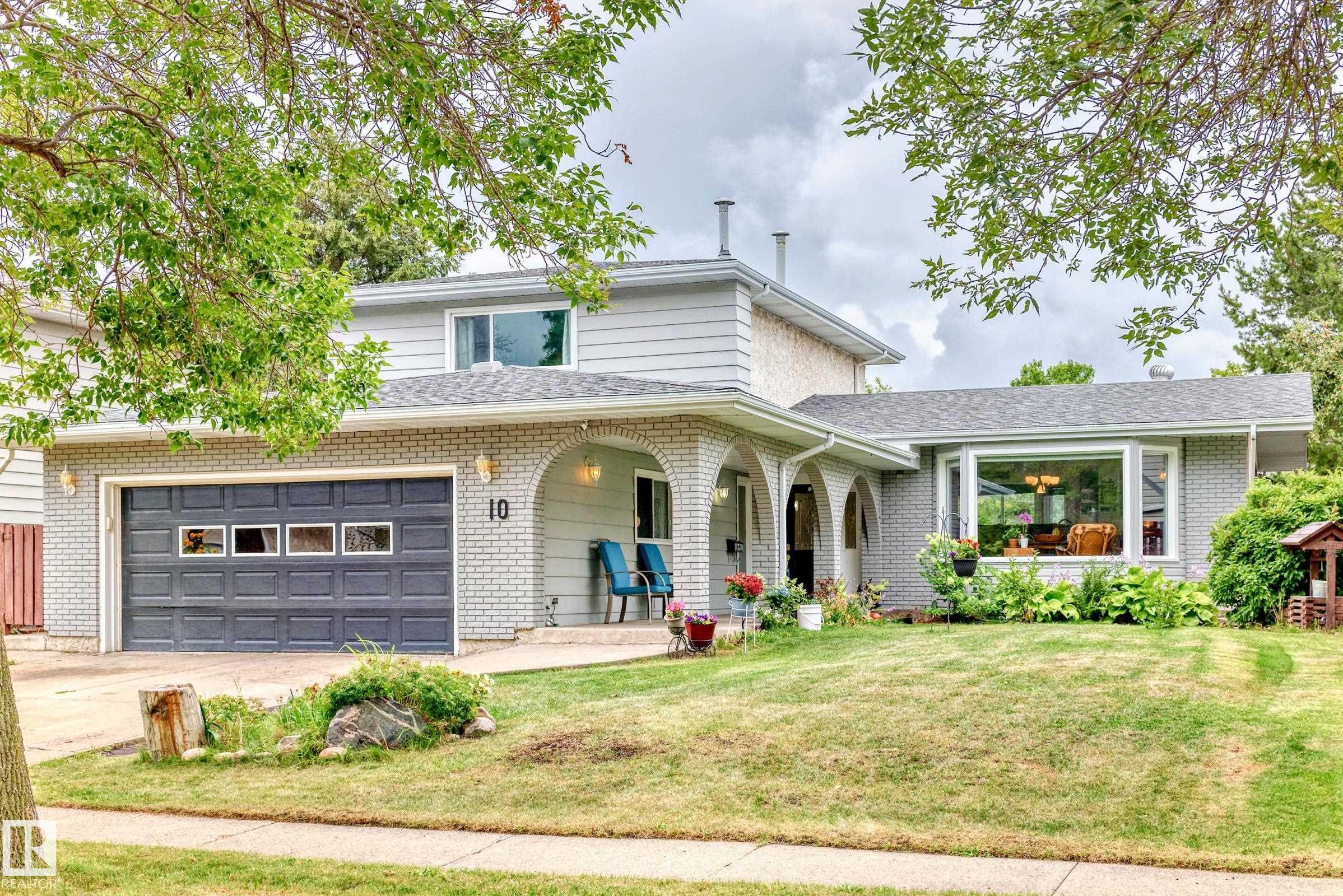 10 Abbey Crescent, St. Albert